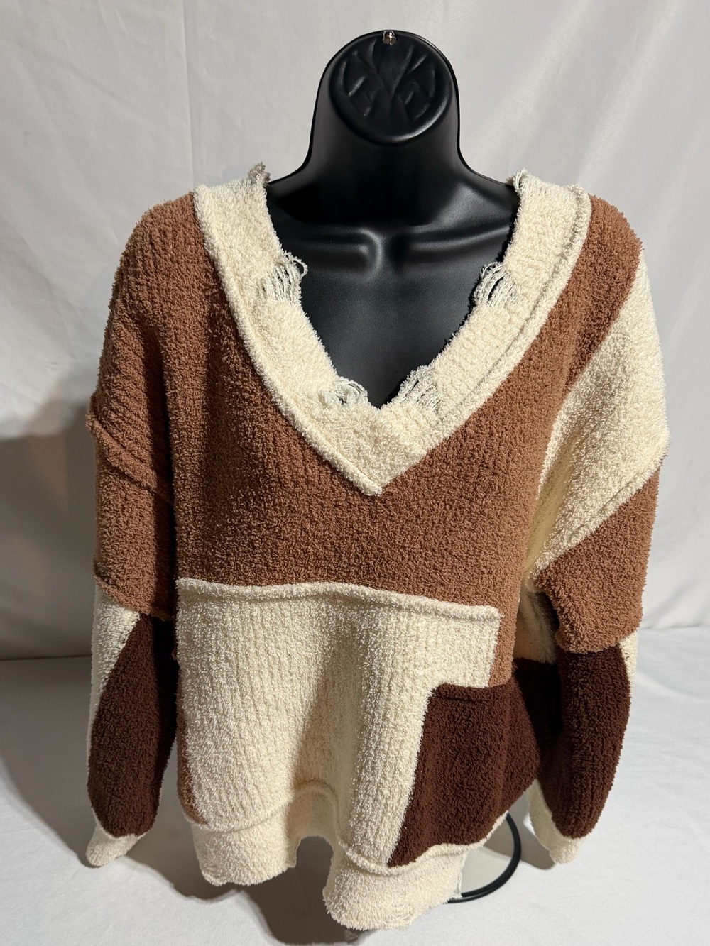 POL Brown Cream Colorblock Sherpa V-Neck Pullover Sweater - Size Small